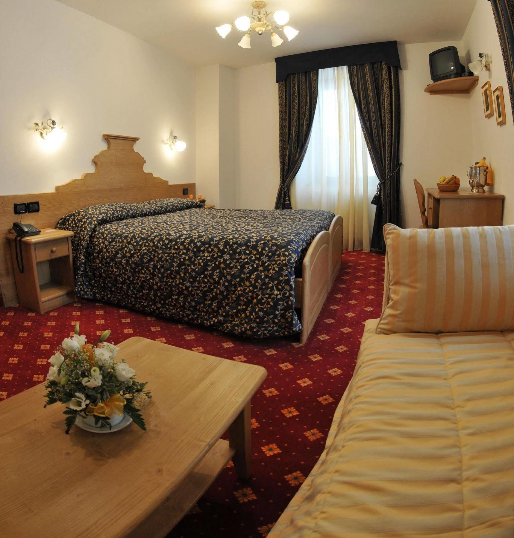 Hotel Il Maniero Ossana Extérieur photo