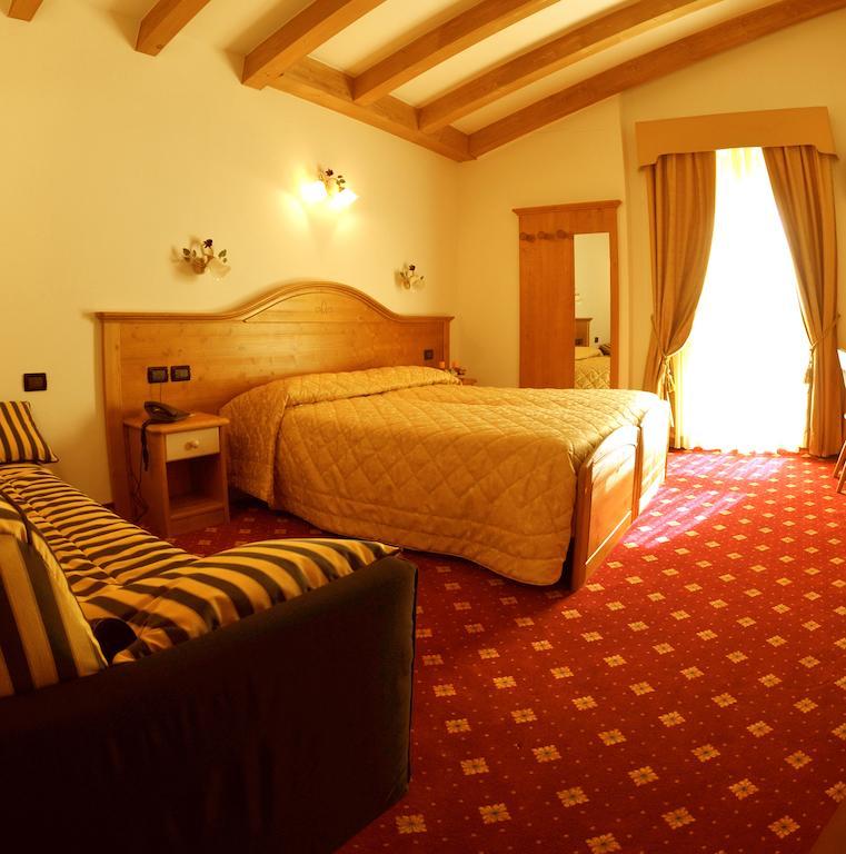 Hotel Il Maniero Ossana Chambre photo